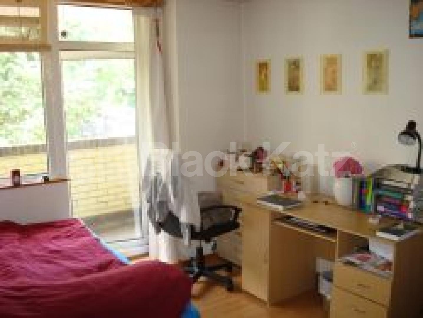 			NEW INSTRUCTION, 2 Bedroom, 1 bath, 1 reception Flat			 Holloway Road, Holloway Road